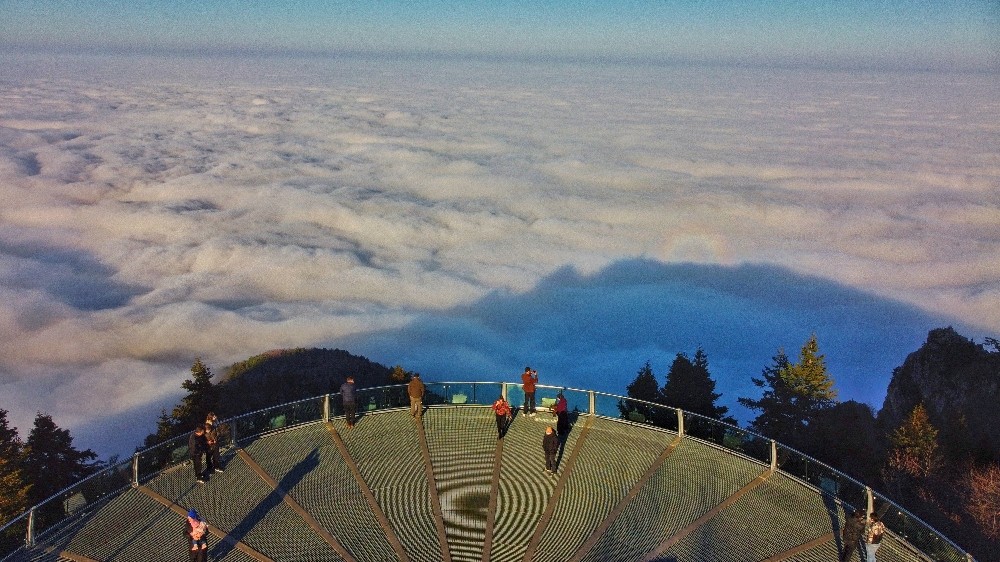 Uludağ’da bulutların dansı