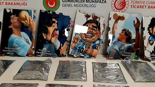 Maradona tablolarında 2 kilo 650 gram kokain yakalandı
