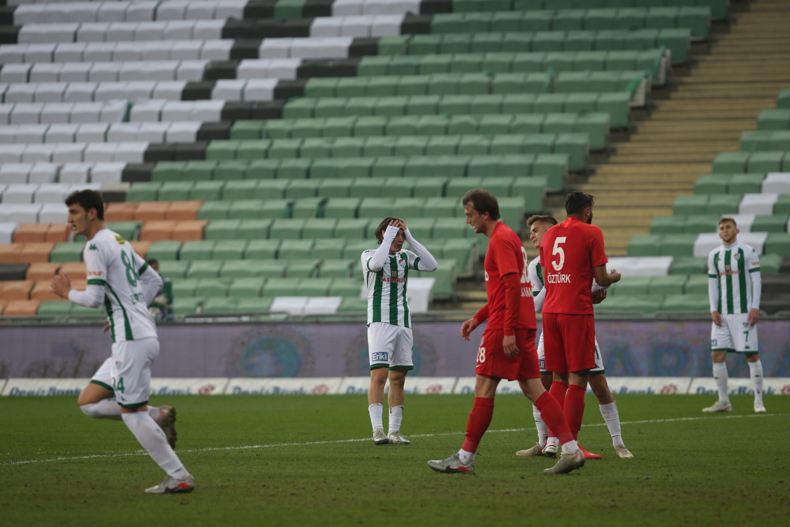 Bursaspor neden kaybetti! İşte Ümraniyespor maçının acı karnesi… Bursaspor neden kaybetti! İşte Ümraniyespor maçının acı karnesi…