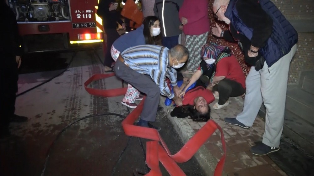 Bursa’da korku dolu anlar! Duşa girip kurtuldu, sevgilisi sinir krizi geçirdi