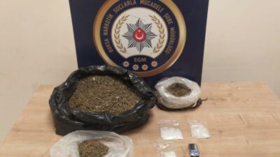 Bursa’da iki şüphelinin evine baskın! Yatağın yorganın içine…