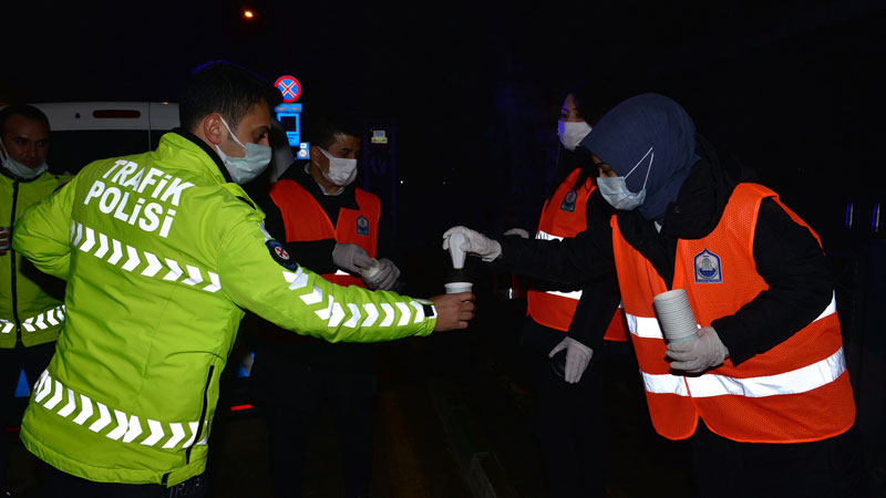 Yıldırım Belediyesi hem içleri hem yürekleri ısıtıyor