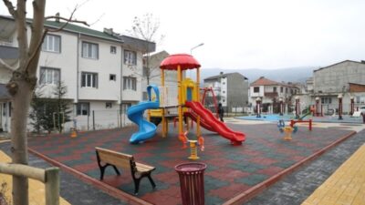 Yeniceköy Mahallesinde çocuk oyun alanı ve koruluk alan hizmete girdi
