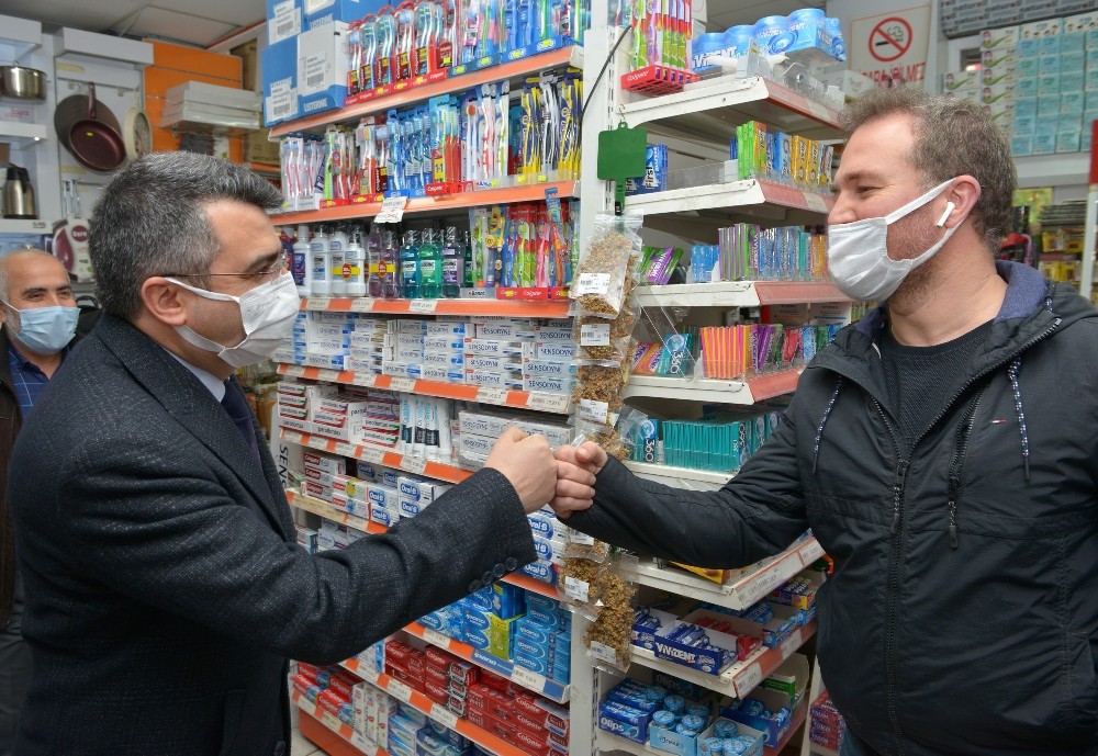 Başkan Yılmaz’dan esnafa destek