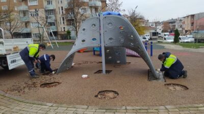 Yıldırım’da parklara bakım ve onarım