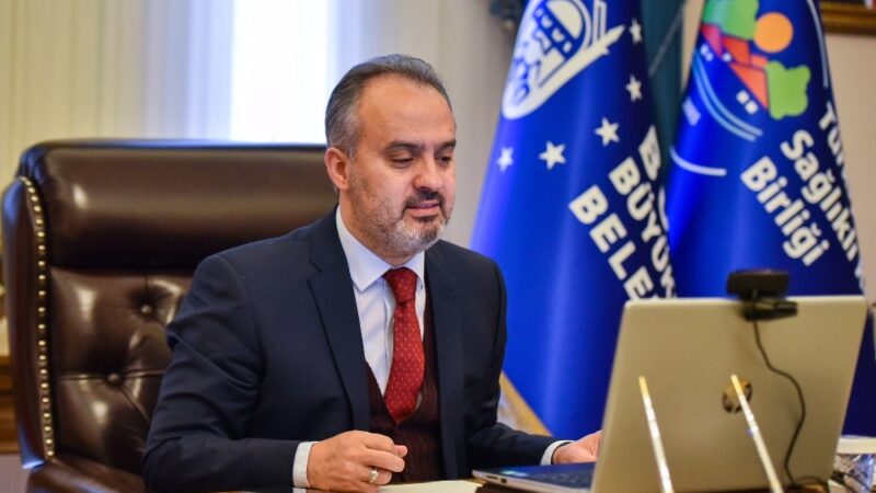 Uludağ Üniversitesi tarafından düzenlenen “Bursa’da spor ve egzersiz Çalıştayı”na katılan