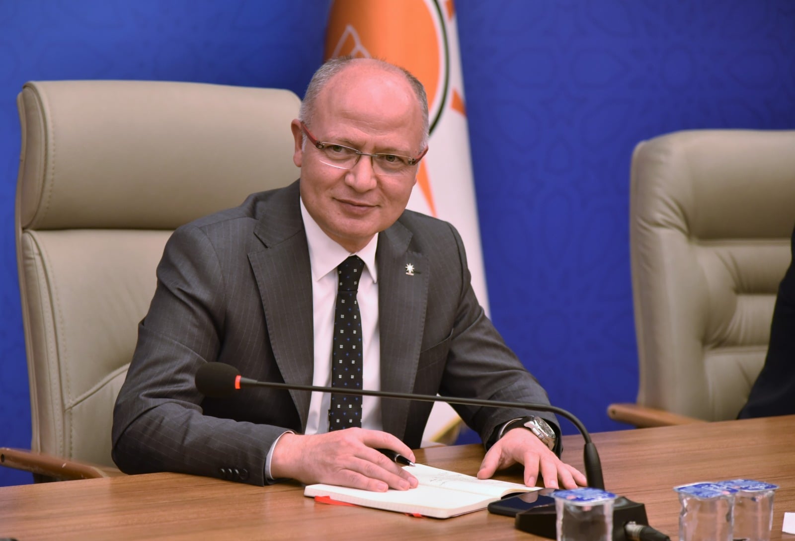 Siyaset rekoru: AK Parti yönetimine 400 başvuru oldu, mülakat başlıyor!