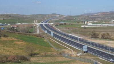 Bu otoyollar ve köprüler kimse gelip geçmesin diye mi yapıldı?