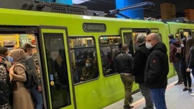 Kalabalık görüntüler tedirgin etti, toplu taşıma yolcularını kaybetti!