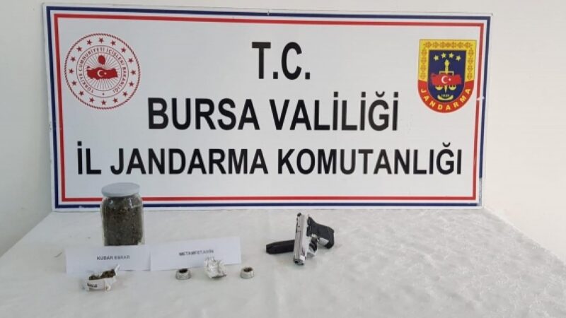 Bursa'nın Yenişehir ilçesinde düzenlenen uyuşturucu operasyonunda 1 şüpheli gözaltına alındı.
