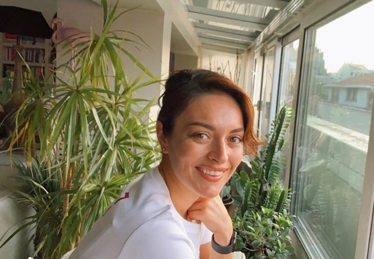 Ezgi Mola isyan etti! ‘O paraya Beylikdüzü’nden ev alınır’ Ezgi Mola isyan etti! ‘O paraya Beylikdüzü’nden ev alınır’