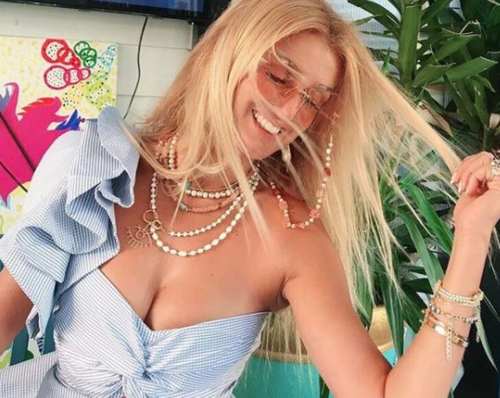 Tuğba Özay dekolteli pozunu paylaştı! ‘Erkekleri kırıtık hallerde…’ Tuğba Özay dekolteli pozunu paylaştı! ‘Erkekleri kırıtık hallerde…’