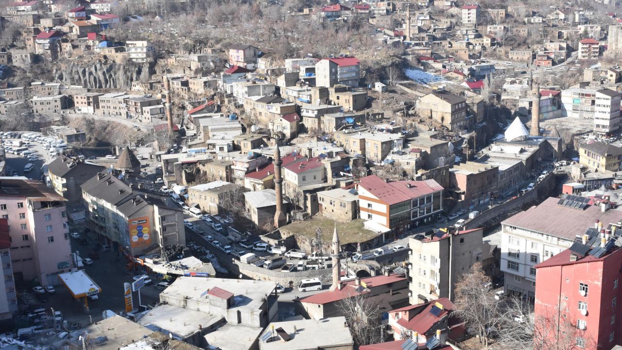 En kurak kış! 2 yıl önce 9 metre kar vardı