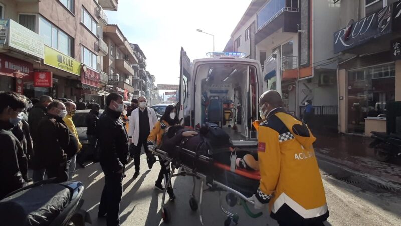 Bursa'nın İznik ilçesinde kamyonetin çarptığı yaya yaralandı.