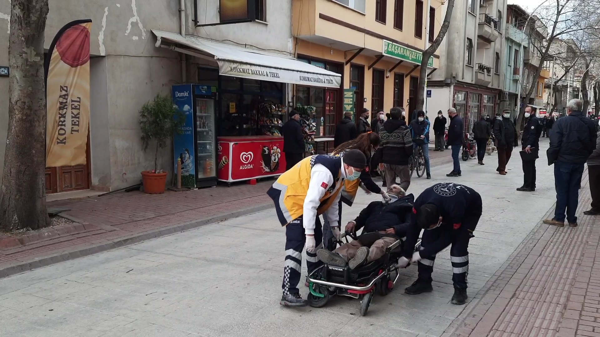 Bursa’da motosiklet köpeğe çarptı: 1 yaralı