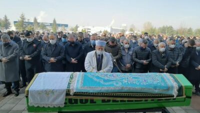 İnegöl Belediye Başkanı Taban’ın babası son yolculuğuna uğurlandı