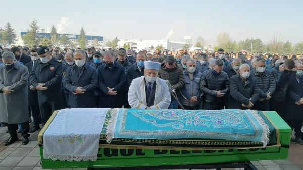 İnegöl Belediye Başkanı Taban’ın babası son yolculuğuna uğurlandı