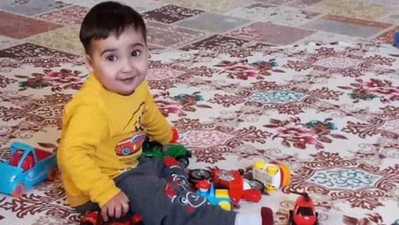 4 yaşındaki Emir kalbine yenik düştü 4 yaşındaki Emir kalbine yenik düştü