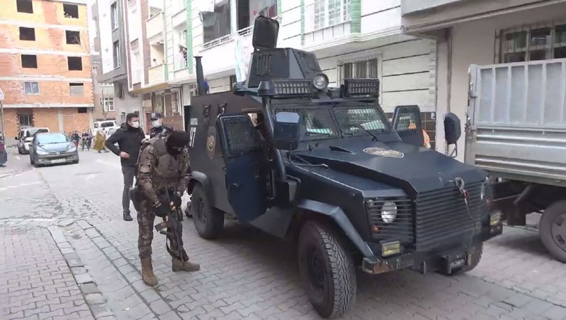 Hareketli dakikalar! Çocuklarını rehin aldı…