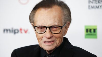 Dünyaca ünlü sunucu koronadan hayatını kaybetti