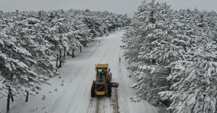 Bursa’da karla kesintisiz mücadele