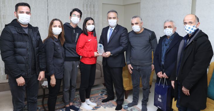 Başkan ‘Milli’lere moral turunda