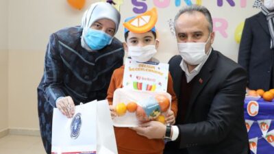 Ana Kucağı’nda karne coşkusu