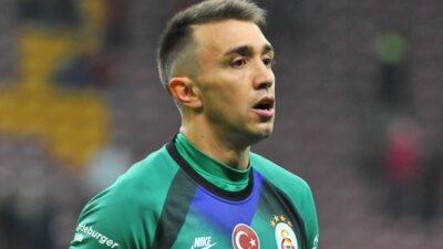 Galatasaray'ın Uruguaylı file bekçisi Fernando Muslera, Süper Lig'de üst üste