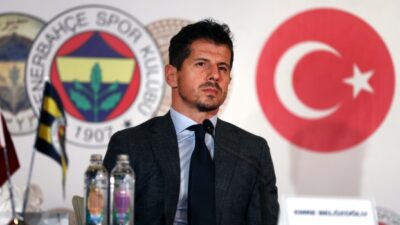 Fenerbahçe Sportif Direktörü Emre Belözoğlu, Samandıra Can Bartu Tesisleri'nde gerçekleştirilen