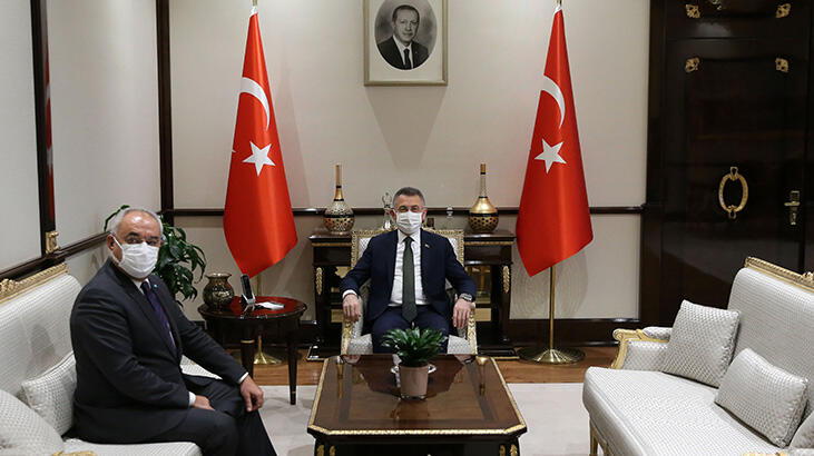 Cumhurbaşkanı Yardımcısı Oktay, DSP Genel Başkanı Aksakal’ı kabul etti