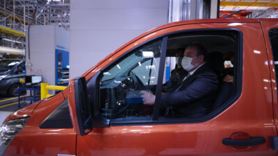 Bakan Varank farikayı ziyaret etti! Binlerce kişiye yeni iş