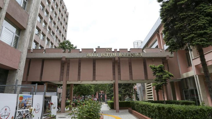 MEB’den öğrencileri yakından ilgilendiren açıklama! Süre 15 Mart’a uzatıldı MEB’den öğrencileri yakından ilgilendiren açıklama! Süre 15 Mart’a uzatıldı