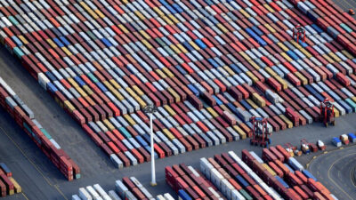 Güçlü ihracat Alman ekonomisinin küçülmesini önledi