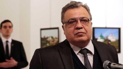 Karlov suikastı davasında erteleme kararı