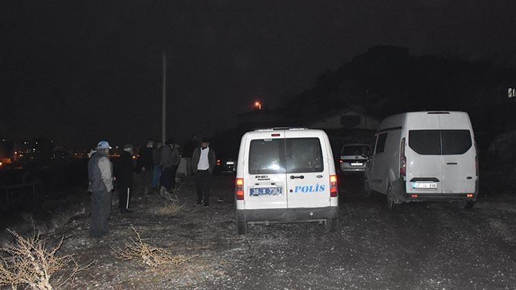 Evinin önünde silahlı saldırıya uğradı!