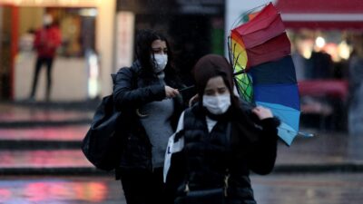 Bursa’da lodos ve yağmur zor anlar yaşattı