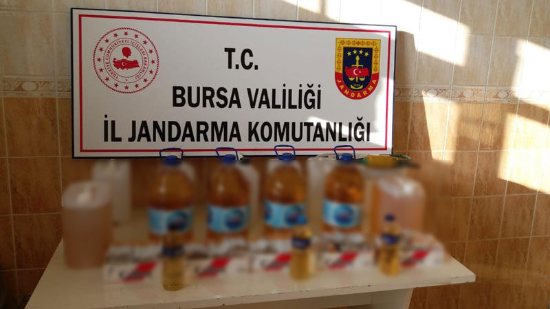 Bursa'nın İnegöl ilçesinde 31,5 litre sahte içki ve 1000 makaron