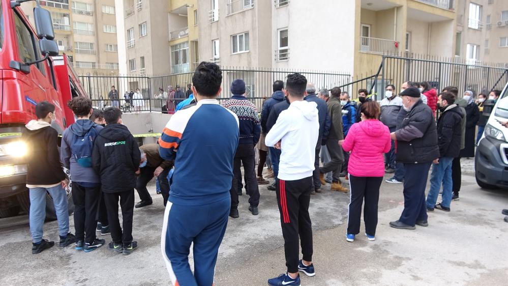 Bursa’dan akıl almaz görüntüler! Kısıtlama ve sosyal mesafe unutuldu