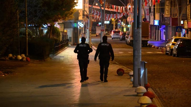 Sokağa çıkma kısıtlaması saatleri değişiyor mu?