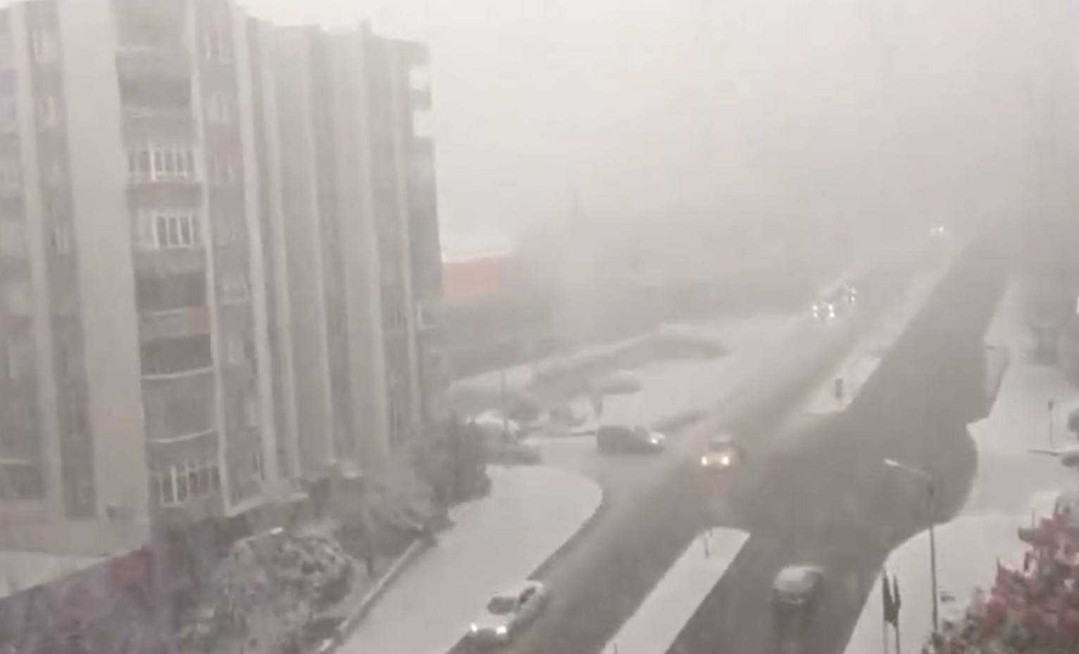 Bursa’da göz gözü görmüyor! Şiddetini artırdı…