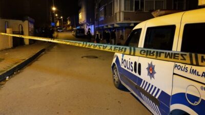 Rehin aldığı eşini öldürdü! Çocuklar kaçarak kurtuldu