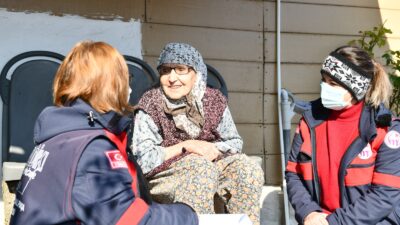 Ne kar nede buz gönüllerin buluşmasını engelleyemedi