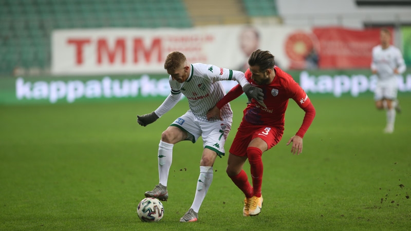 Bursaspor büyük fırsat tepti! Timsah evinde kayıp Bursaspor büyük fırsat tepti! Timsah evinde kayıp