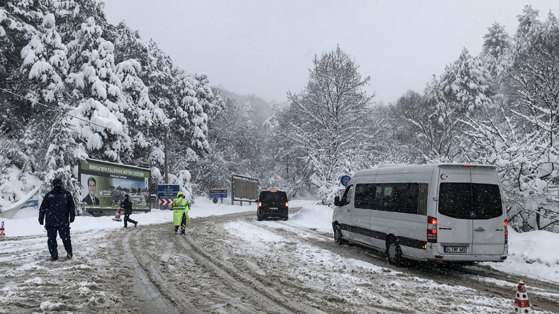 Uludağ’da kar kalınlığı 1 metreye ulaştı