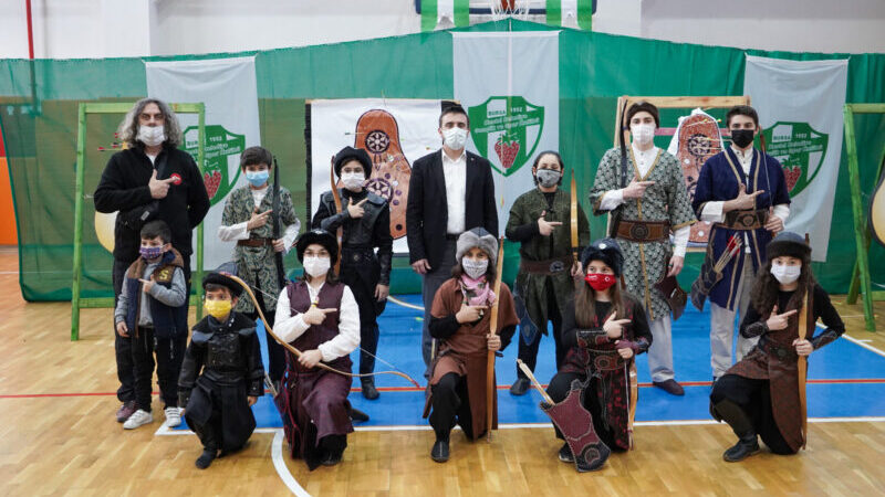 Kestel Belediyesi’nden Geleneksel Türk Okçuluğu Kursu Kestel Belediyesi’nden Geleneksel Türk Okçuluğu Kursu