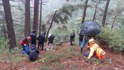 Dağda kaybolan 3 kişi AFAD ekiplerince bulundu