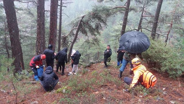 Dağda kaybolan 3 kişi AFAD ekiplerince bulundu