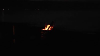 Bursa’da ateş yakıp eğlenen gruba polis baskını