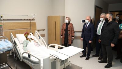 Başkan Aktaş’tan yılın son ve ilk bebeklerine ziyaret