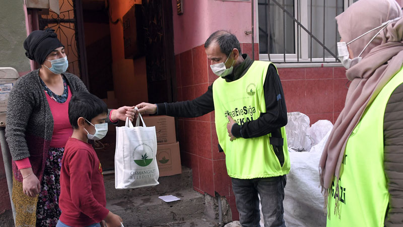 Osmangazi’den yürekleri ısıtan yardım